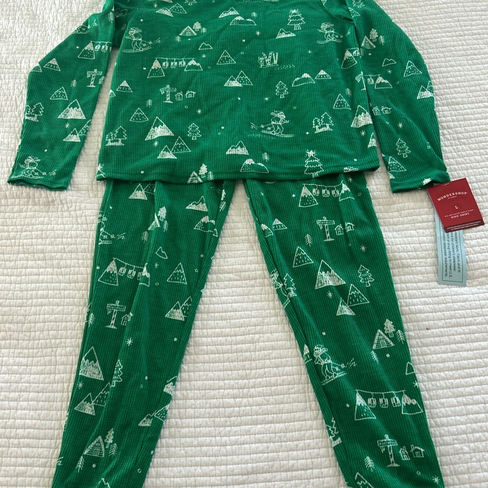Hanna Andersson Forest Green Pajama Set with White Patterns